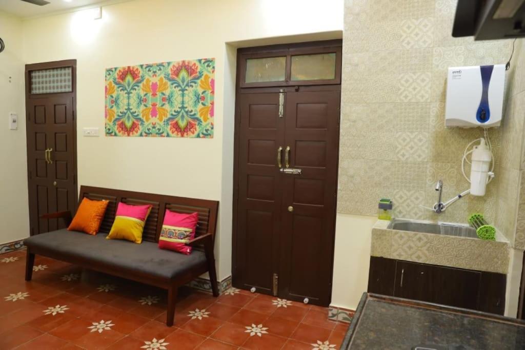 Heritage Home With 3 Bed/3 Bath With Kitchen In A Residential Neighborhood. Madurai Luaran gambar