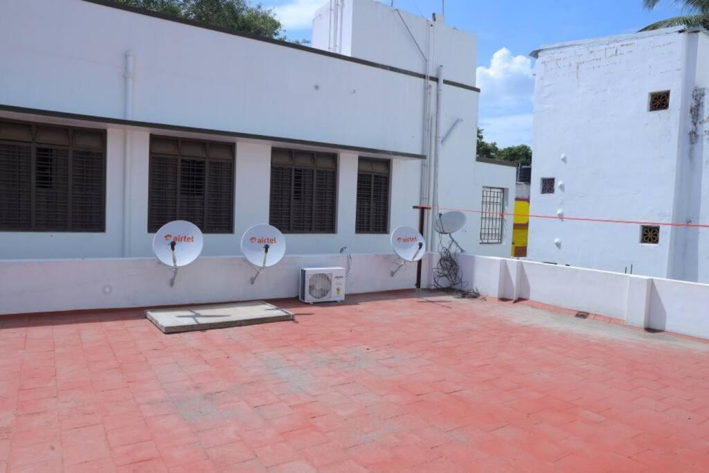 Heritage Home With 3 Bed/3 Bath With Kitchen In A Residential Neighborhood. Madurai Luaran gambar