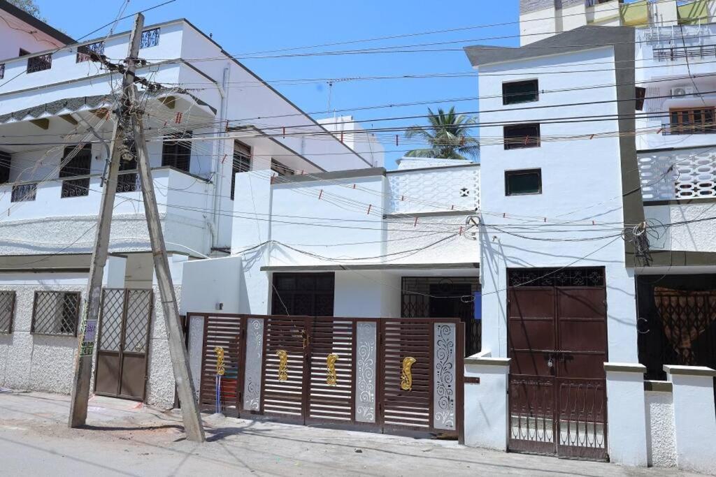 Heritage Home With 3 Bed/3 Bath With Kitchen In A Residential Neighborhood. Madurai Luaran gambar