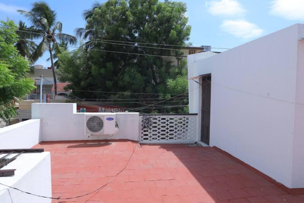 Heritage Home With 3 Bed/3 Bath With Kitchen In A Residential Neighborhood. Madurai Luaran gambar
